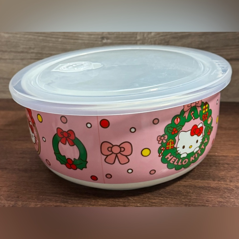 Super Cute 🥰 Hello Kitty Food large Pink Container with Vented Lid - NEW - Picture 6 of 8